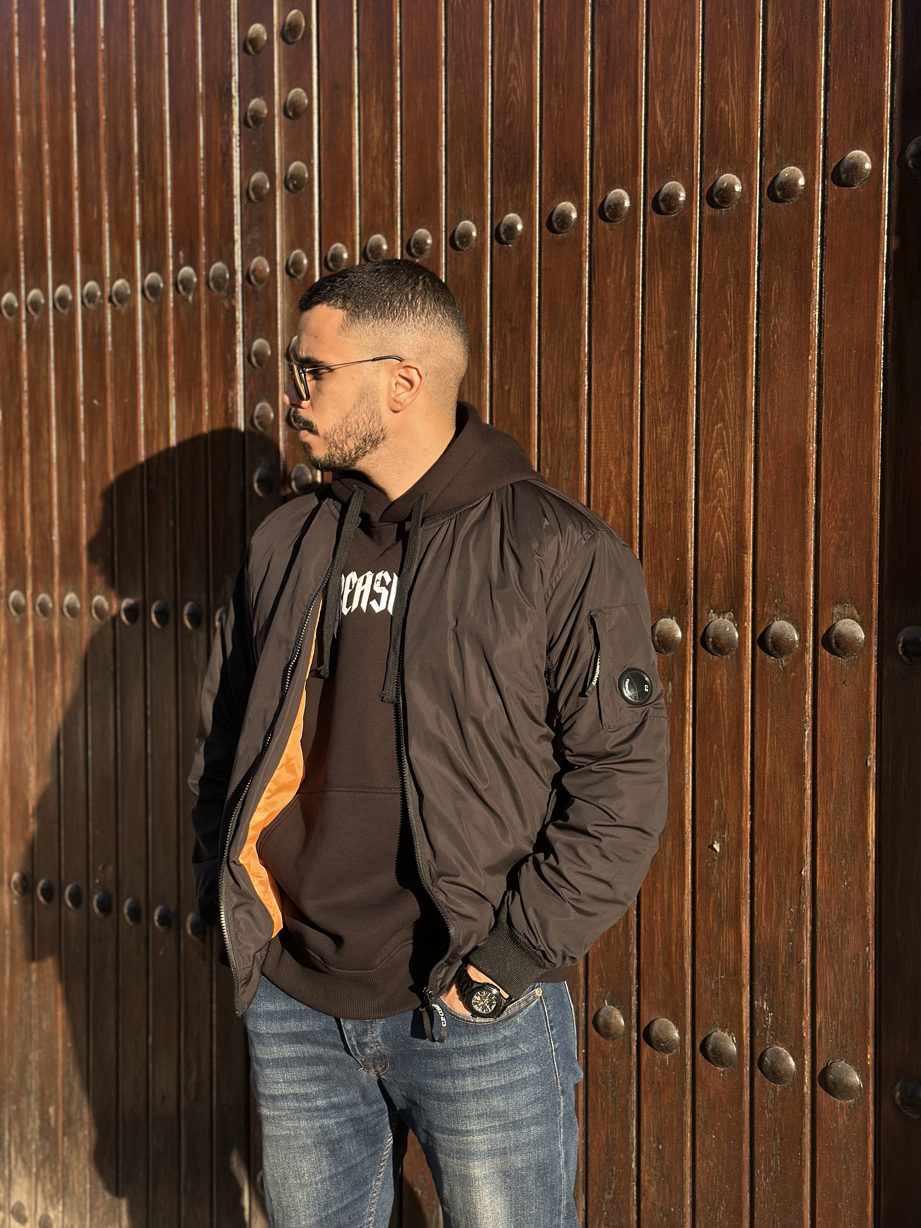 جاكيت أورنج لاين