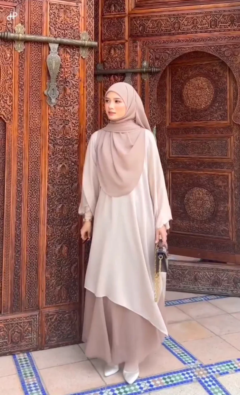 طقم عباية  مع حجاب مناسب