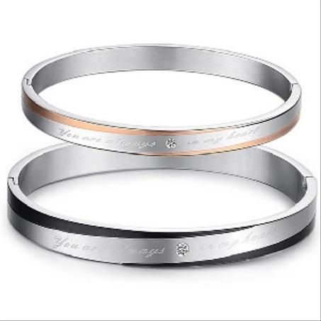 BIJOUX EN ACIER INOXYDABLE  / مجوهرات أسيي