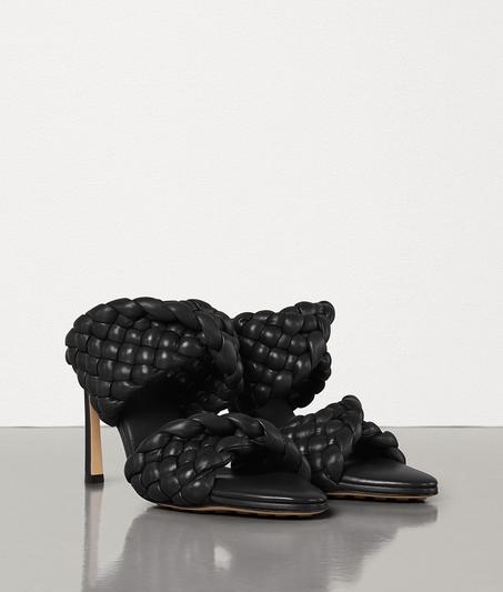 THE CURVE SANDALS