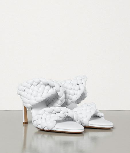 THE CURVE SANDALS