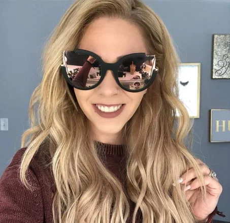 النظارات الشمسية العاكسة