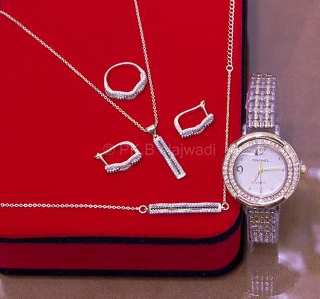 Packs Bijoux de 4 Pièces Et Montre collections 2020 M2