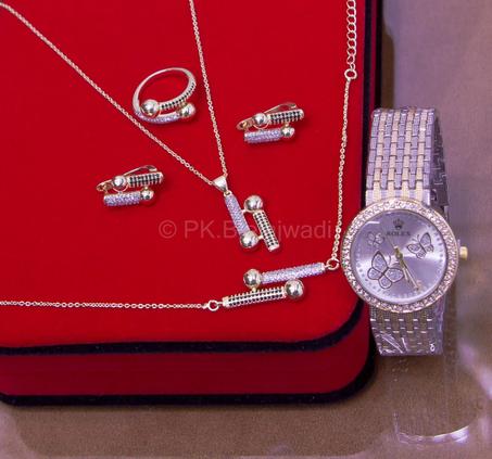 Packs Bijoux de 4 Pièces Et Montre collections 2020 M5