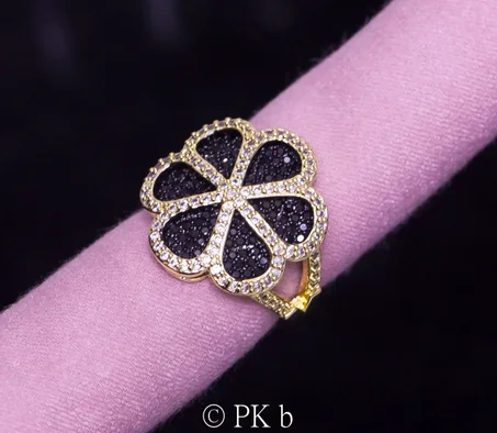 Bague De Luxe Moderne Color Noire Motif Fleur