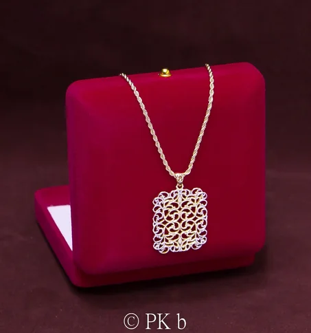 Collier Bijoux Plaqué Or Rectangle Motif Fleur