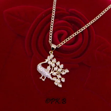 Collier Pendentif Plaqué Or Motif Paon