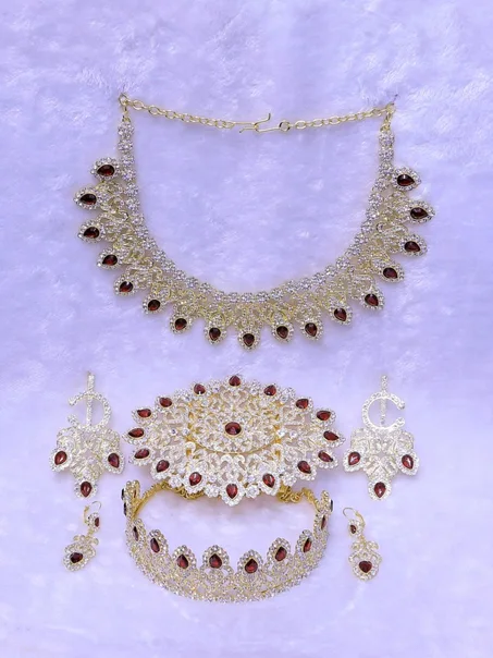 تخليلة تاج+حلاقة+كولي+بروش مضمة+خلالة| Takhlila marocaine couronne+Boucle d'oreille +Collier+ Broche de ceinture et Khlala M5