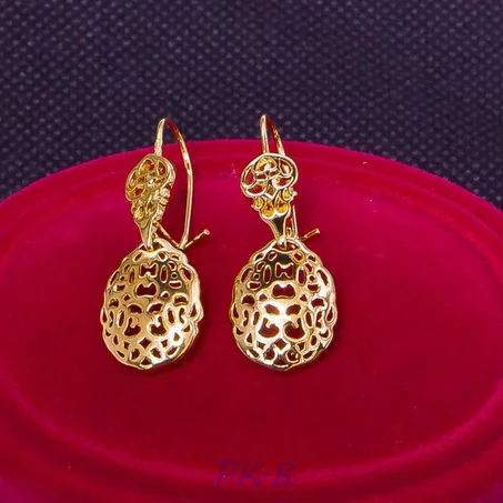 Boucles d'oreilles pendantes à crochets - Monture: Plaqué Or