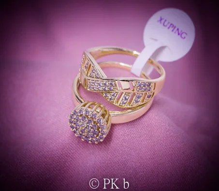 LHIMZA réduction |  Bague solitaire; design à la fois simple et luxueux,