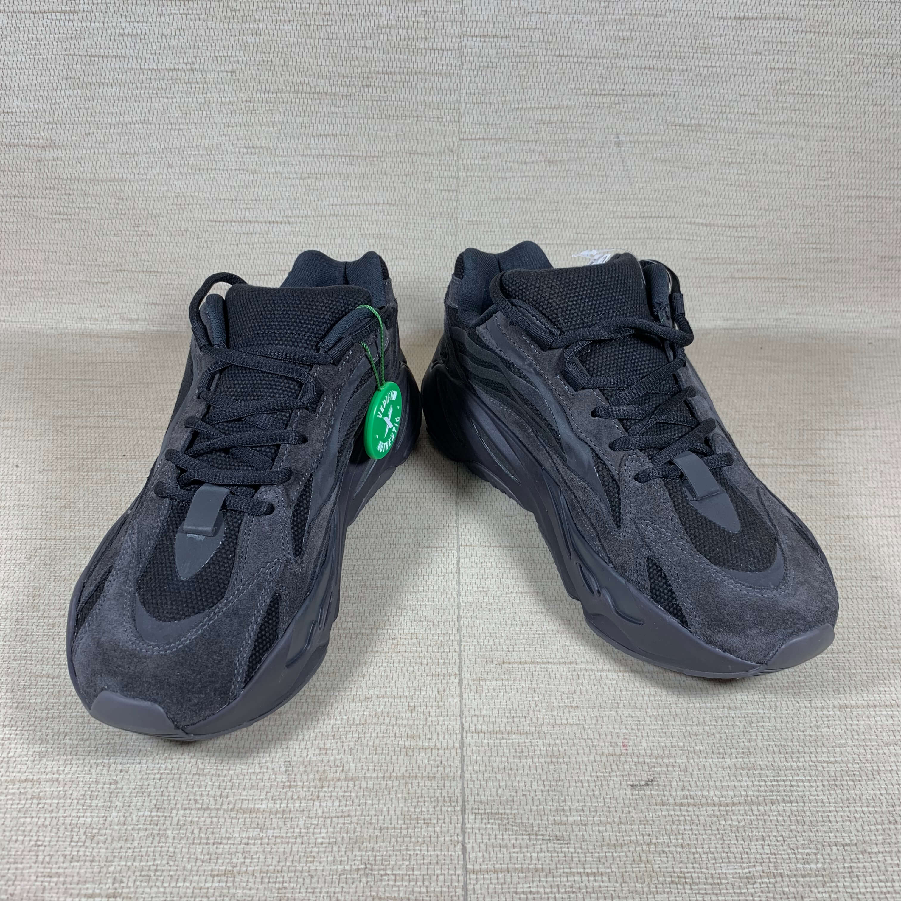 Adidas YEEZY 700 V2 VANTA FU6684