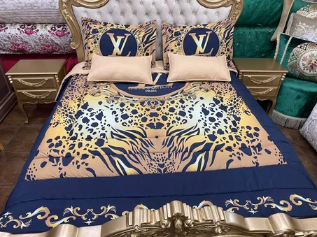 Couvre lit Louis Vuitton