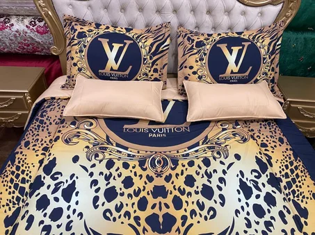 Couvre lit Louis Vuitton