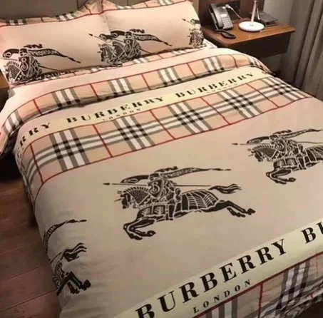 Couvre lit Burberry