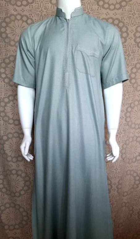 قميص شبابي بالسنسلة