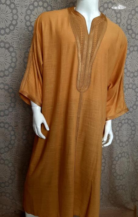 قندورة مغربية باليد