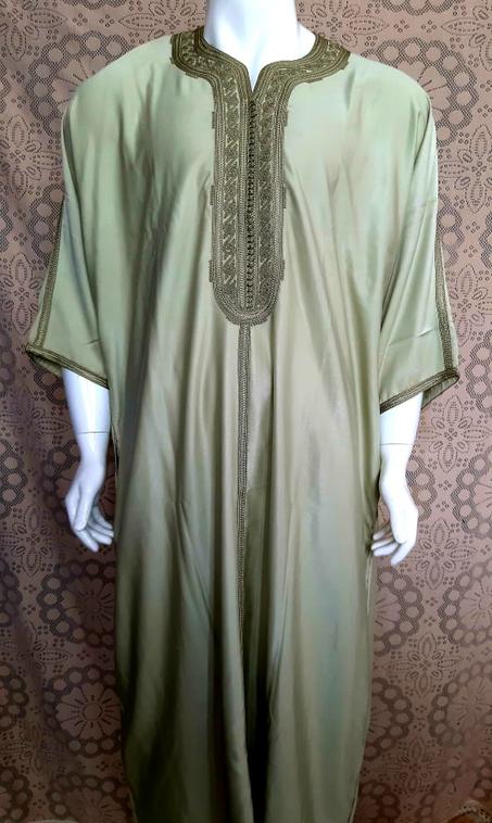 قندورة مغربية باليد