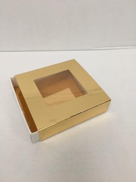 مجموعة (100) علبة ذهبي بنافذة شفاف للحلويات