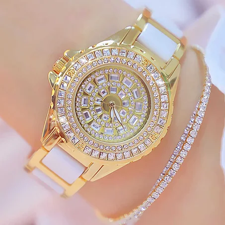 ساعات نسائية