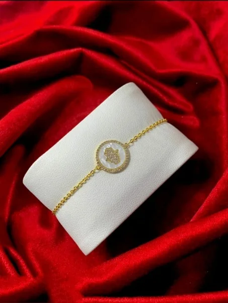 كورميت ذهبي اللون انيق وجميل و يناسب كل الفئات العمرية