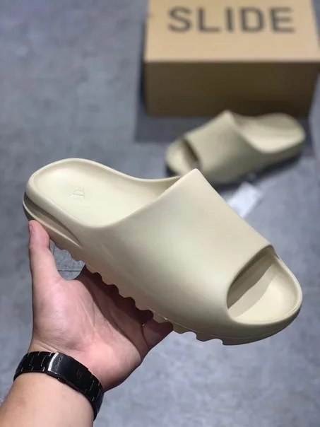 Kaws Slipper Men Women Slide Bone