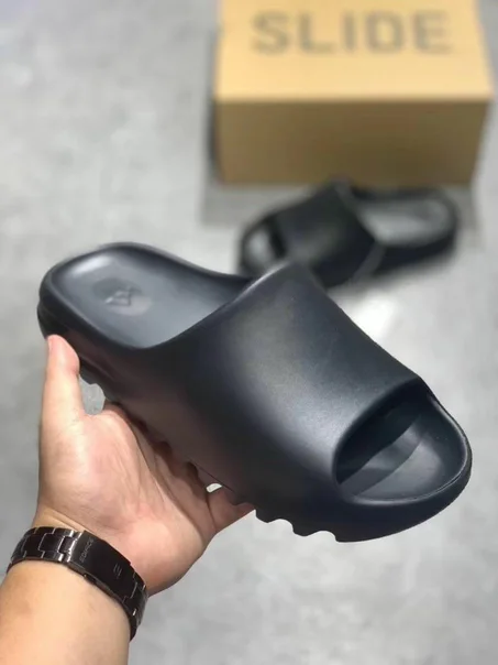 Kaws Slipper Men Women Slide Bone