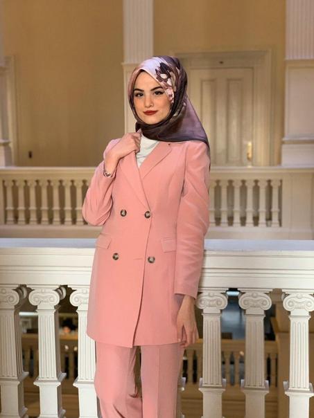 طقم انيق -- Ensemble chic