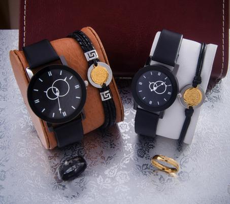 باك كوبل  مع بوطة هدية