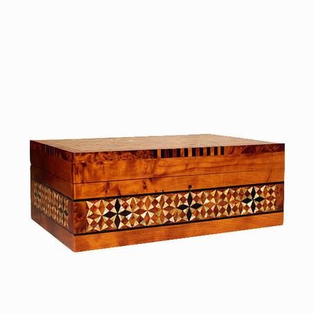 Handmade Moroccan Marquetry Jewelry BOX  in Thuya Wood and Mother of Pearls
