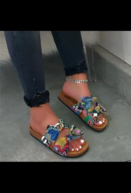 Hot Selling Wholesale Women Shoes Fashion Beach Summer Flat Sandals Women Sliders Slippers For Ladies
