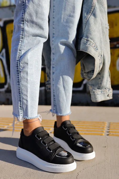 Women's Black Sport Shoes