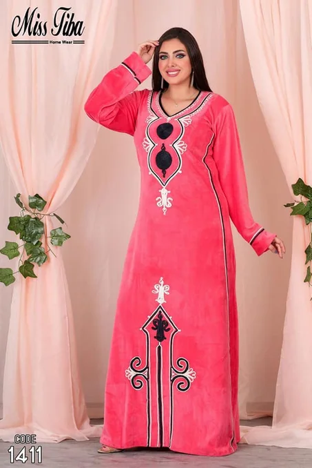 عباية بيتي قطيفة مطعمة أقطان