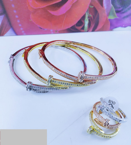 clou full diamonds براسلي 3 في 1 + 3 خواتم