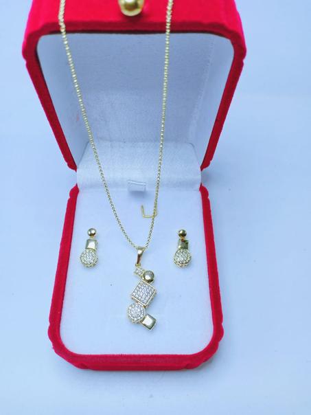 سلسلة + حلقات من نوع أسير  جديد الموضة