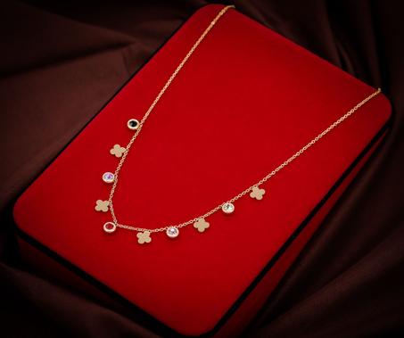 collier van cleef & louis vitton Acier  للنساء اخر ما كاين