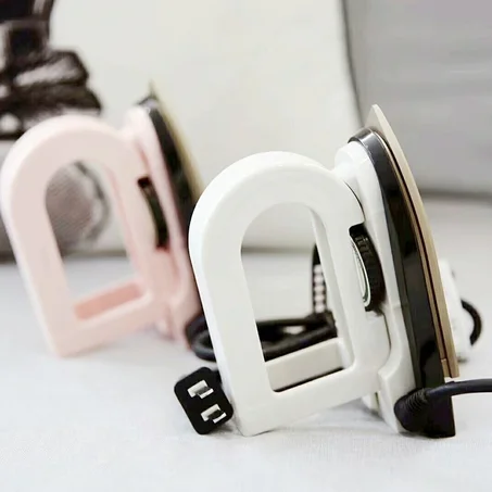 مكواة السفر المحمولة