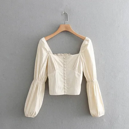 Short blouse with retro puffed sleeves