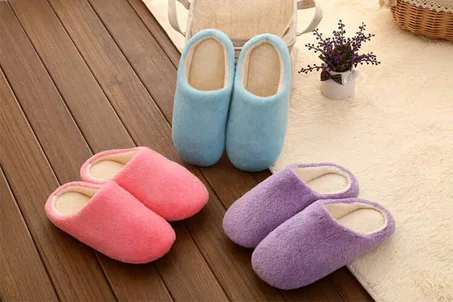 Indoor slippers for men and women