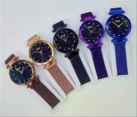 ساعات يد نسائية فاخرة لعام 2020 مغناطيسية مرصعة بالنجوم