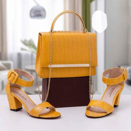 محفظة نسائية انيقة